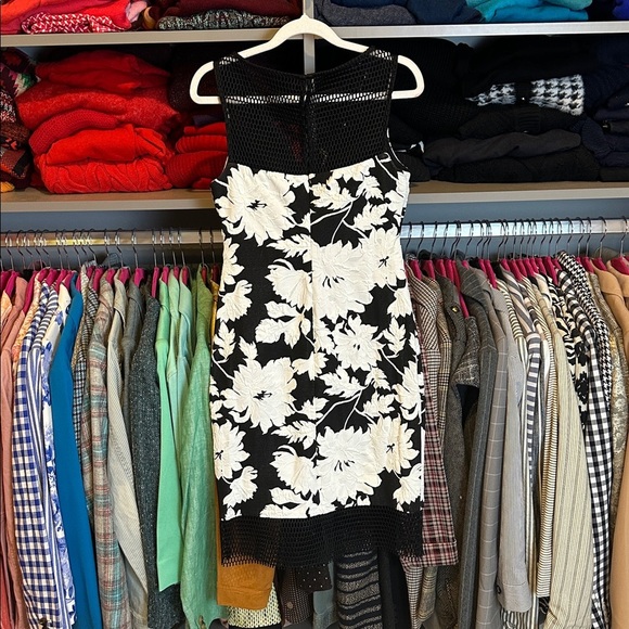 Cache black/white floral sleeveless back zipper closure dress size 4 - Picture 3 of 3